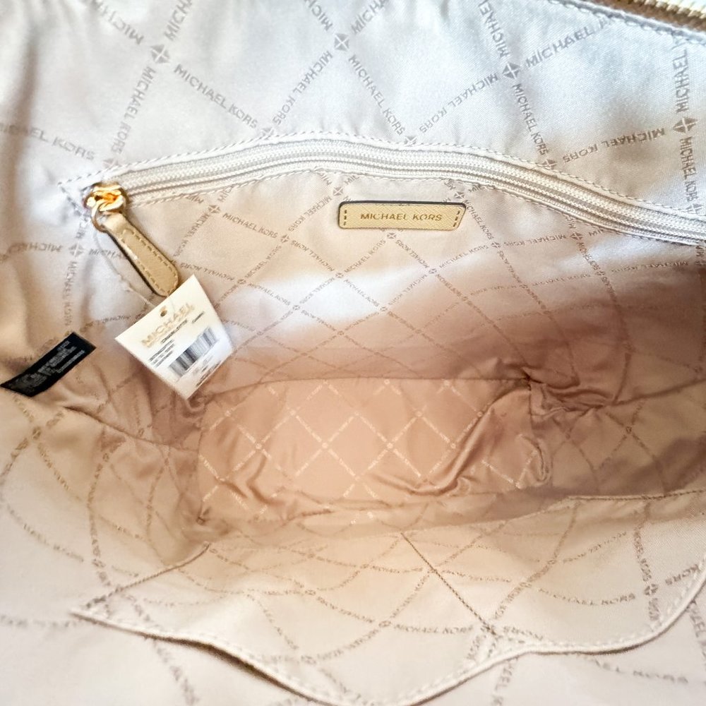 Michael Kors Charlotte Large Top Zip Shoulder Tote Bag Camel - Picture 7 of 11